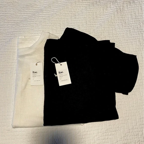 Bundle of Two Split T shirt Bae The Label black & white maternity - Picture 12 of 13